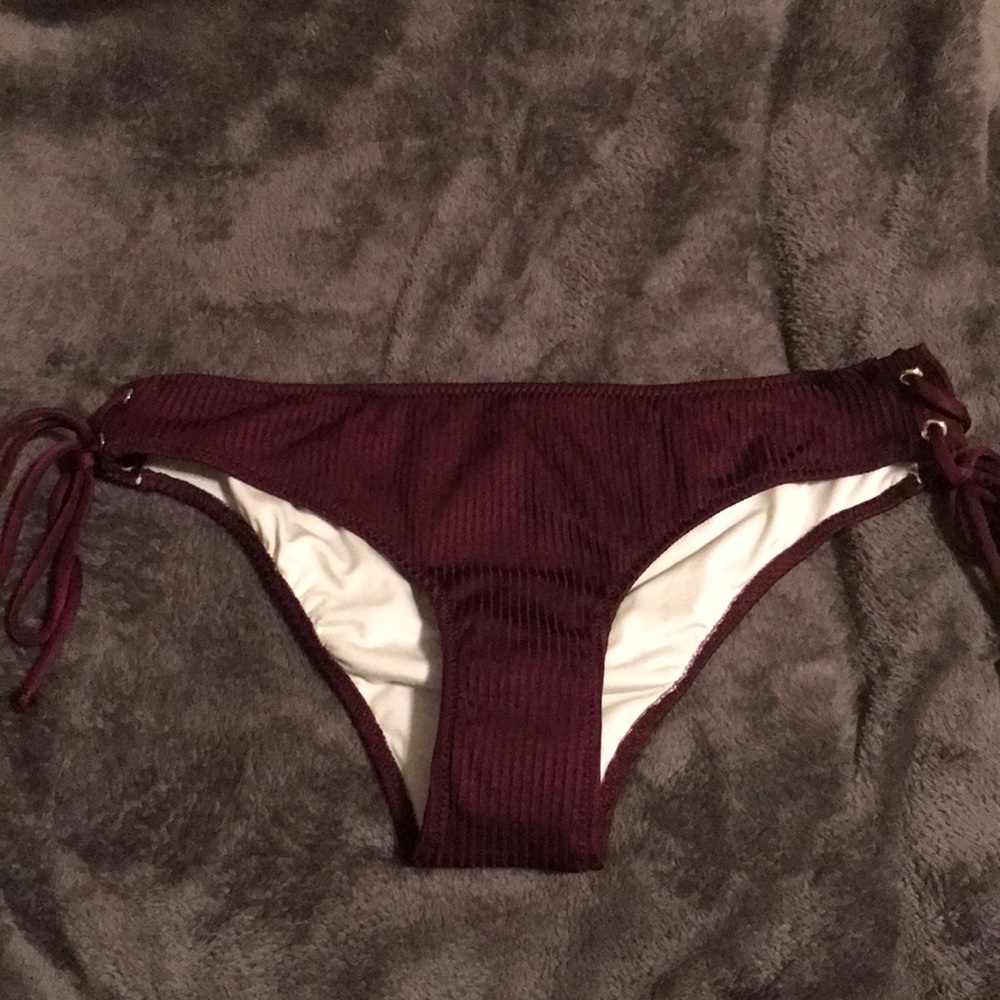 Cheeky plum bikini bottoms